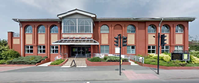 Cradley Heath Sports & Social Club	60 Upper High Street, Cradley Heath, B64 5HU 